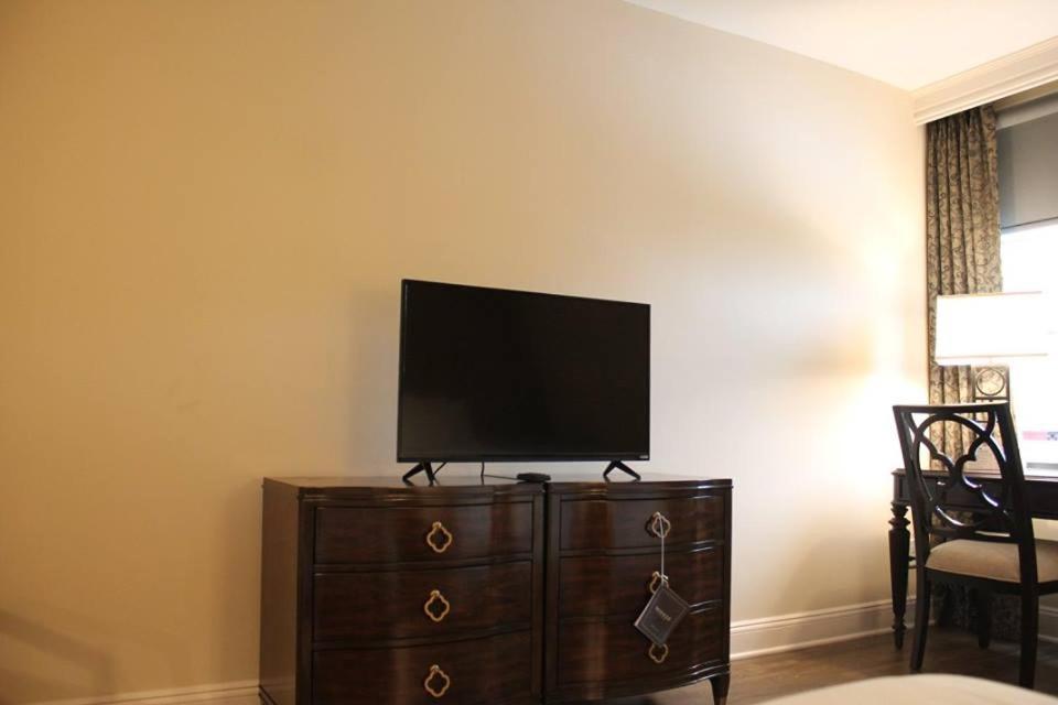& Conference Center Hotel Norwalk